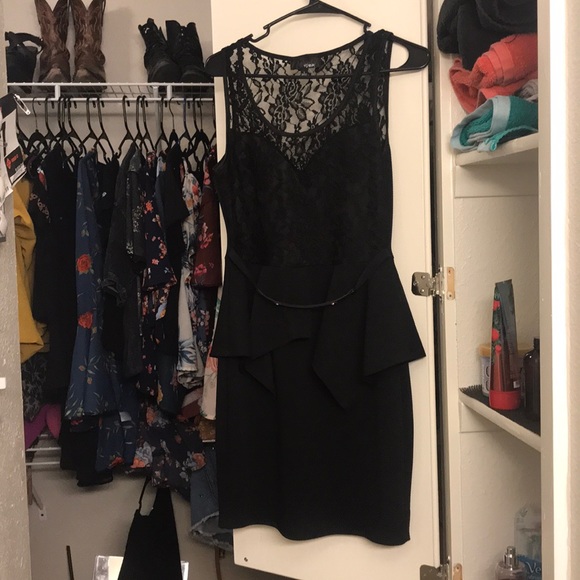 Formal pencil dress fit with gold stretchy belt! - Picture 1 of 2